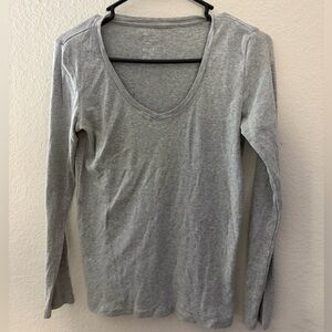 GAP Light Gray Women's Long Sleeve Tee